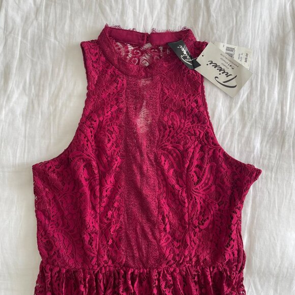 NWT Trixxi Lace Halter Dress (sz XL) - Picture 3 of 6